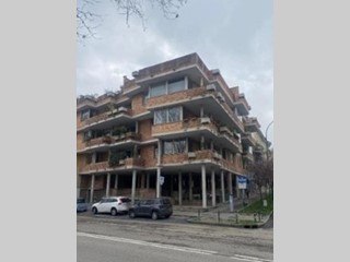 Appartamento in Vendita a Torino, 525'000€, 219 m²