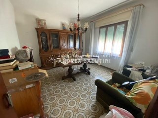 Villa bifamiliare in Vendita a Santa Maria a Monte, 139'000€, 200 m², arredato, con Box