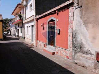 Casa Indipendente in Vendita a Acireale, 62'000€, 57 m²