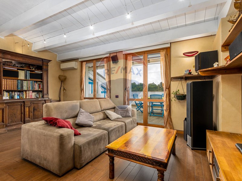 Quadrilocale in Vendita a Albano Sant'Alessandro, 260'000€, 120 m²