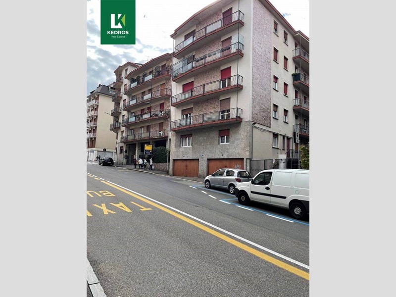 Trilocale in Vendita a Varese, 105'000€, 122 m²