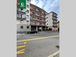 Quadrilocale in Vendita a Varese, 99'000€, 93 m²