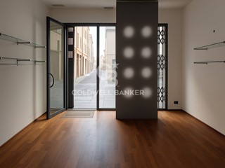 Negozio in Affitto a Rimini, 850€, 30 m²