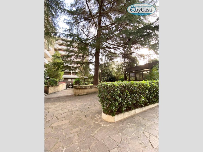 Bilocale in Vendita a Roma, 300'000&euro;, 64 m²