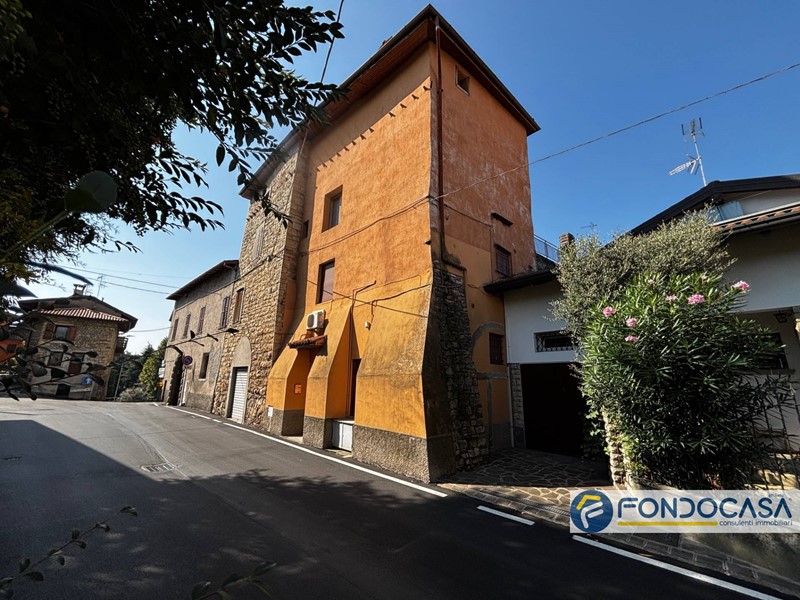 Appartamento in Vendita a Credaro, 145'000€, 322 m²