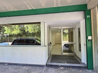 Capannone in Vendita a Casamassima, 275'000€, 390 m²