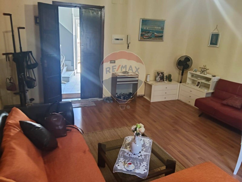 Appartamento in Vendita a Catania, 275'000&euro;, 200 m²