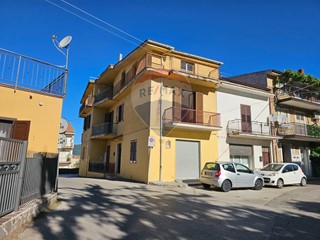 Casa Indipendente in Vendita a Centola, 175'000&euro;, 300 m²