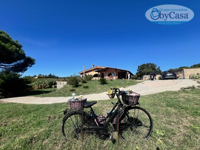 Villa in Vendita a Cerveteri, 545'000€, 200 m²