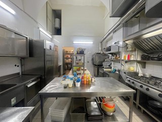 Attività commerciale in Vendita a Palermo, 100 m²