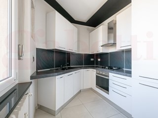 Bilocale in Vendita a Torino, 98'000€, 68 m²