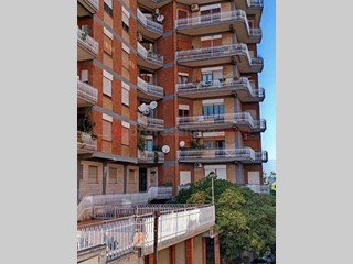 Appartamento in Vendita a Frosinone, 149'000€, 150 m²