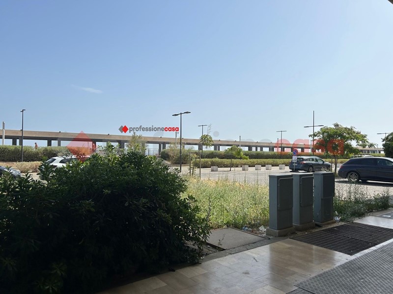 Magazzino in Vendita a Bari, 118'000€, 71 m²