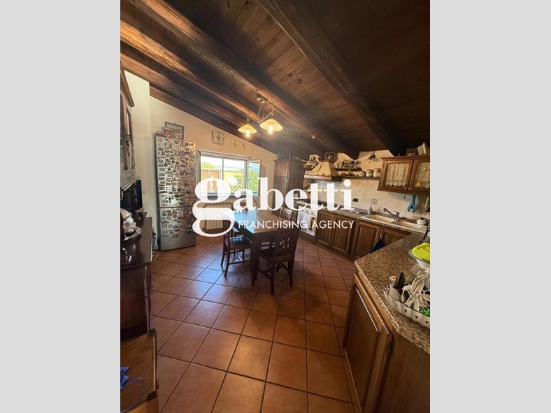 Attico in Vendita a Roma, 329'000€, 106 m²