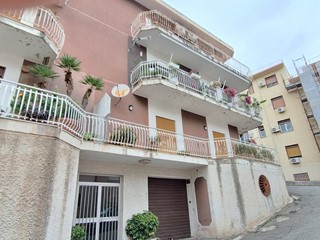 Trilocale in Affitto a Messina, 700€, 90 m², arredato