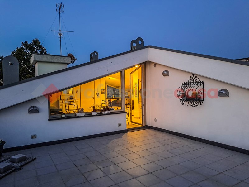 Attico in Vendita a Fiuggi, 300'000€, 200 m², arredato