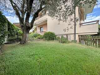 Appartamento in Vendita a Cornedo Vicentino, 185'000€, 161 m², con Box