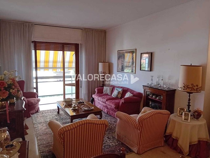 Appartamento in Vendita a Carrara, zona Avenza, 230'000€, 130 m²