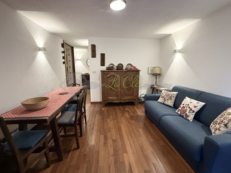 Bilocale in Affitto a Prè Saint Didier, zona Verrand, 70 m², arredato, con Box