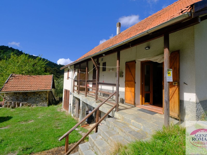 Casa Semi Indipendente in Vendita a Sassello, 60'000€, 75 m²