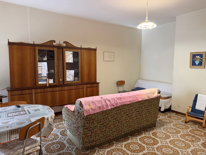 Quadrilocale in Vendita a Sarzana, 150'000&euro;, 85 m²