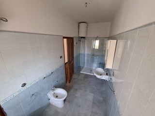 Appartamento in Vendita a Iglesias, zona Coldilana, 130'000€, 130 m²