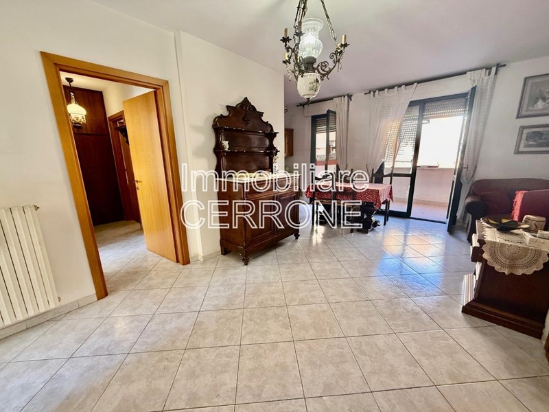 Trilocale in Vendita a Cecina, 209'000€, 80 m², con Box