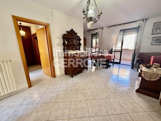 Trilocale in Vendita a Cecina, 209'000€, 80 m², con Box