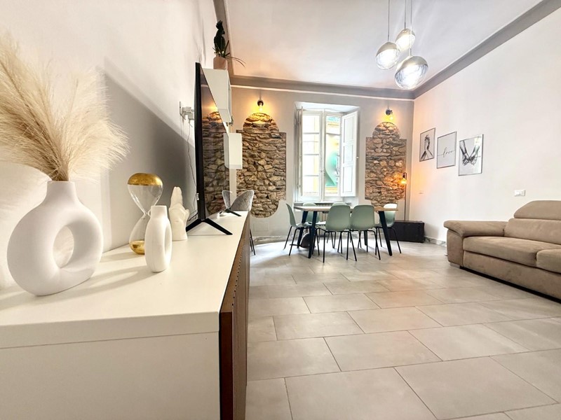 Quadrilocale in Vendita a Massa, 270'000€, 127 m²