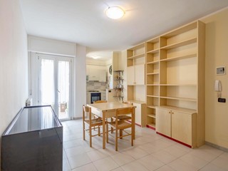 Trilocale in Vendita a Luni, zona Luni Mare, 155'000€, 80 m², arredato