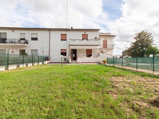 Appartamento in Vendita a Pisa, zona Coltano, 278'000€, 120 m², con Box