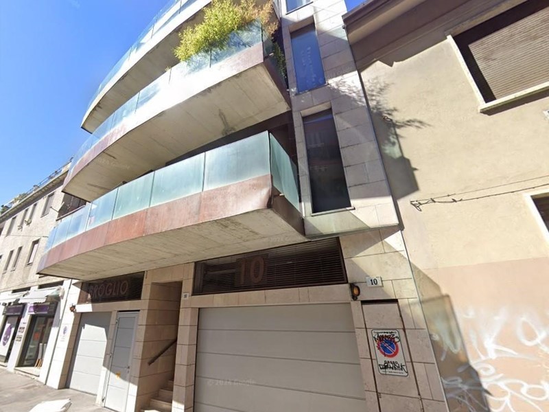 Magazzino in Vendita a Milano, 2'805€, 7 m²