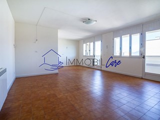 Appartamento in Vendita a Pisa, 210'000€, 107 m²