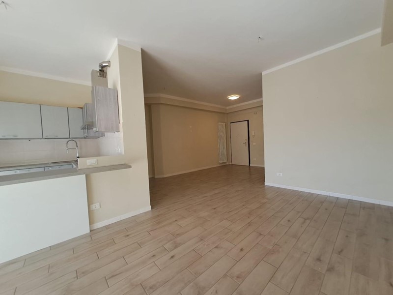 Appartamento in Vendita a Carrara, zona Marina di Carrara, 320'000€, 130 m², arredato