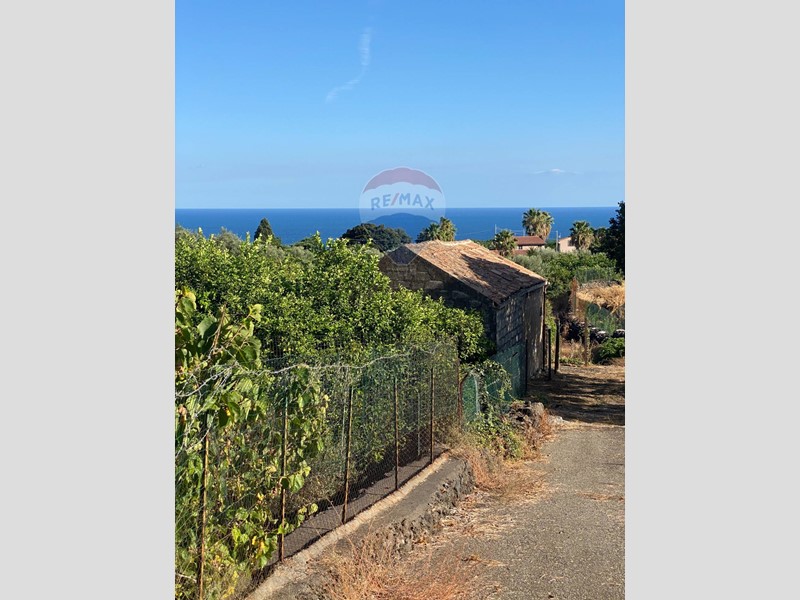 Terreno agricolo in Vendita a Acireale, 83'000€, 4362 m²