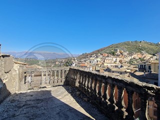 Appartamento in Vendita a Arpino, 95'000€, 450 m²