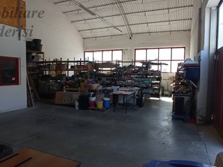 Magazzino in Vendita a San Benedetto del Tronto, 140'000€, 150 m²