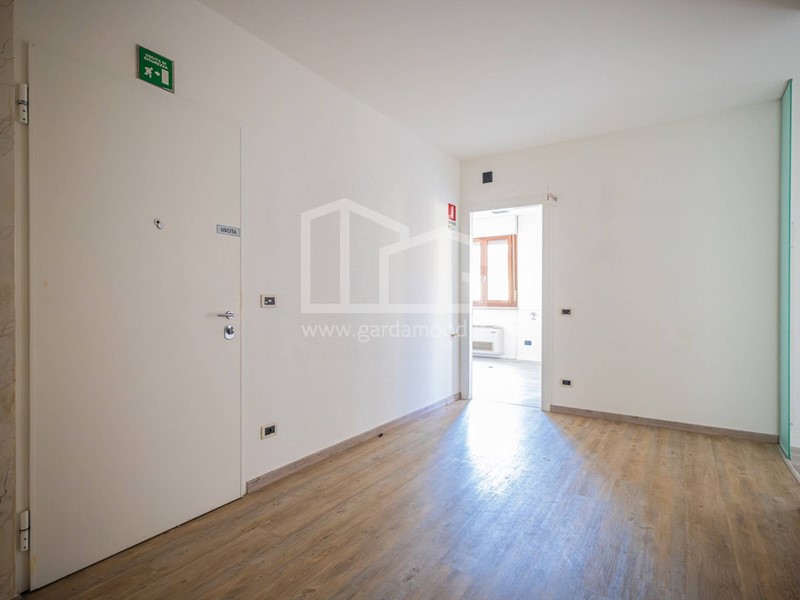 Appartamento in Vendita a Peschiera del Garda, 298'000€, 124 m²