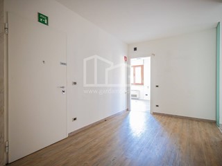 Appartamento in Vendita a Peschiera del Garda, 298'000€, 124 m²