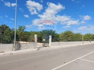 Terreno agricolo in Vendita a Priolo Gargallo, 22'000€, 1769 m²