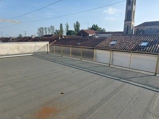 Casa Indipendente in Vendita a Desana, 150'000€, 400 m²