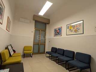 Ufficio in Vendita a Floridia, 138'000€, 99 m²