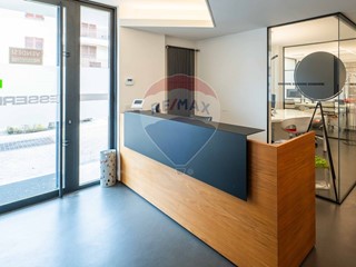 Immobile commerciale in Vendita a Lallio, 149'000€, 78 m²