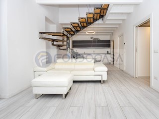Trilocale in Vendita a Milano, 270'000€, 60 m²