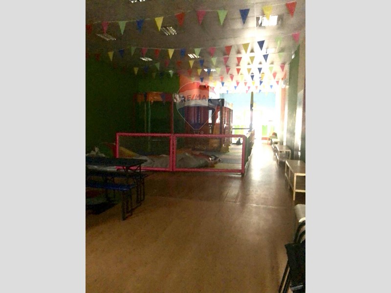 Immobile commerciale in Affitto a Misterbianco, 900€, 160 m²