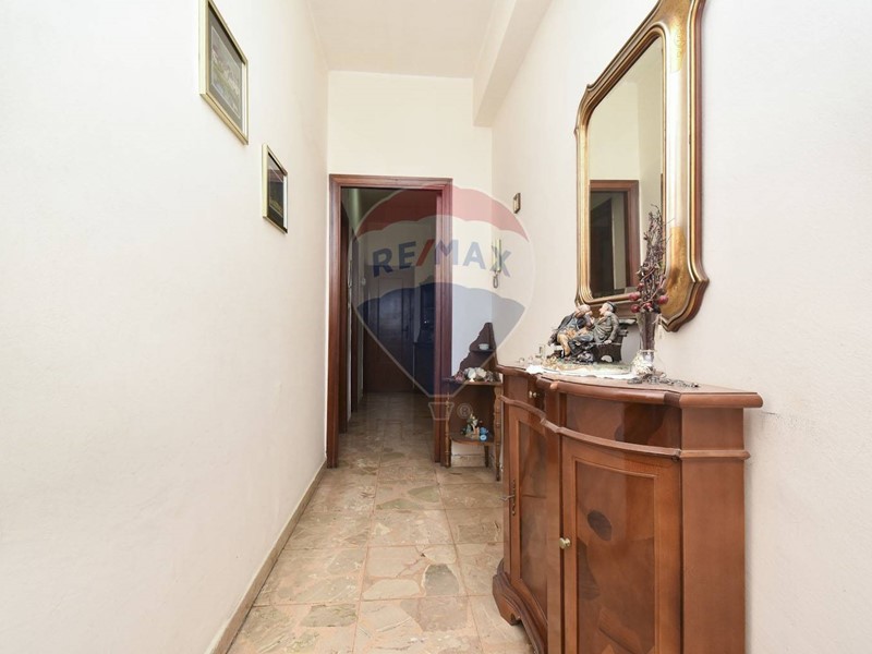 Quadrilocale in Vendita a Misterbianco, 69'000€, 82 m²