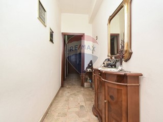 Quadrilocale in Vendita a Misterbianco, 69'000€, 82 m²