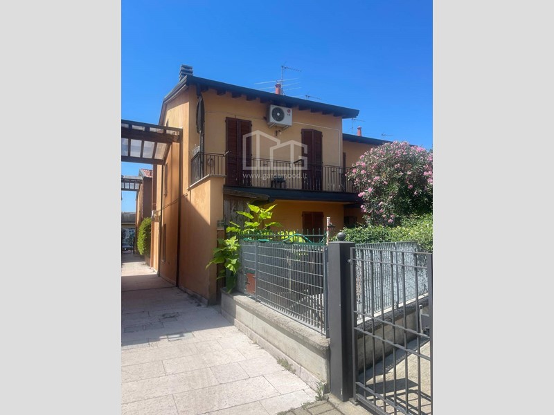 Villetta a schiera in Vendita a Manerbio, 250'000€, 170 m²