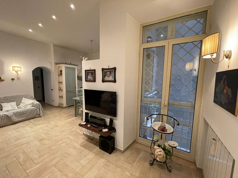 Trilocale in Affitto a Napoli, 1'100€, 95 m²