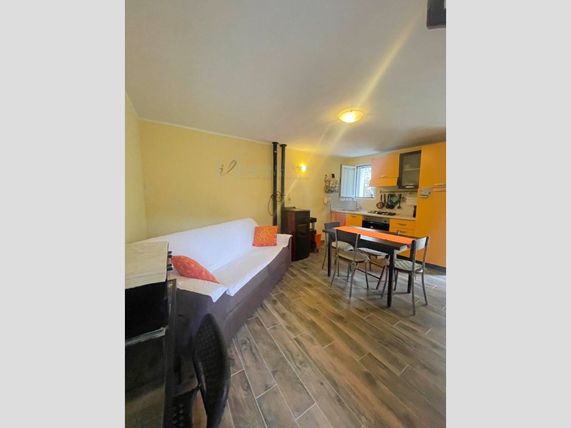 Rustico in Vendita a Borghetto d'Arroscia, 45'000€, 60 m²